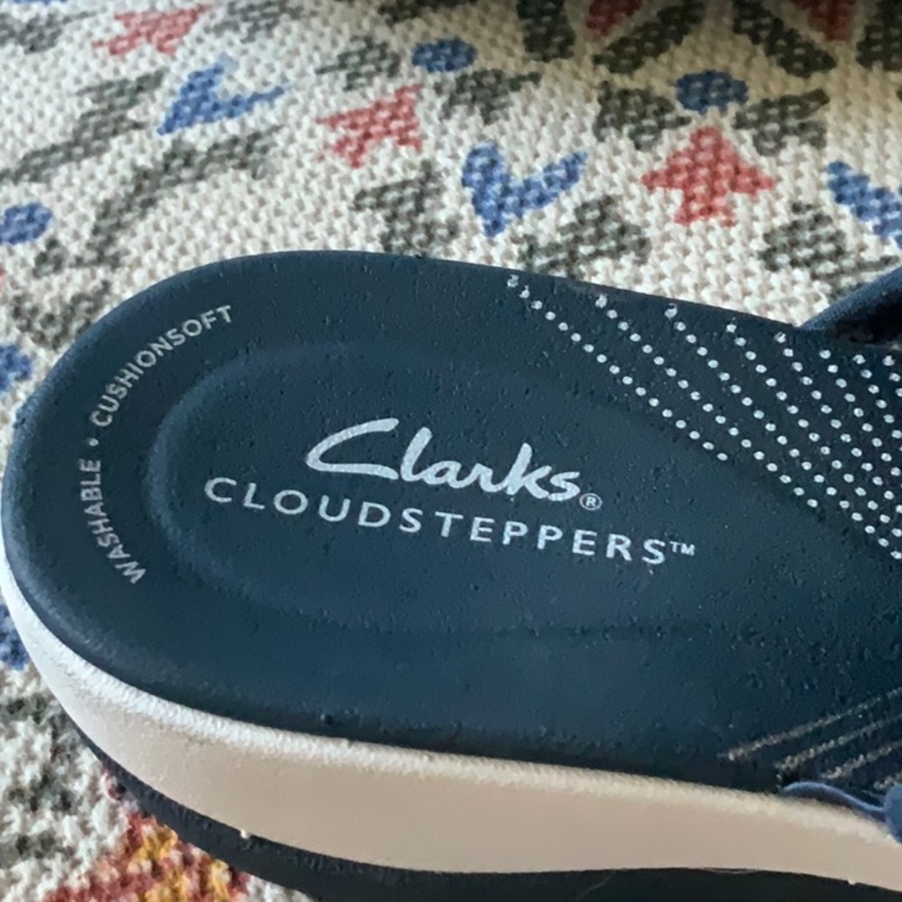 Clarks Women's Navy Slide Sandals - Picture 5 of 5